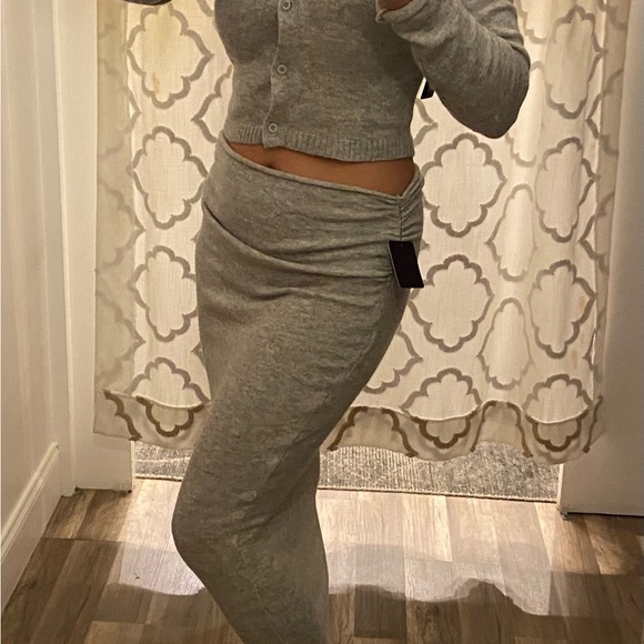 Etiquette Boutique, GameChanger sweater and skirt ,size M Heather Gray - Picture 2 of 2